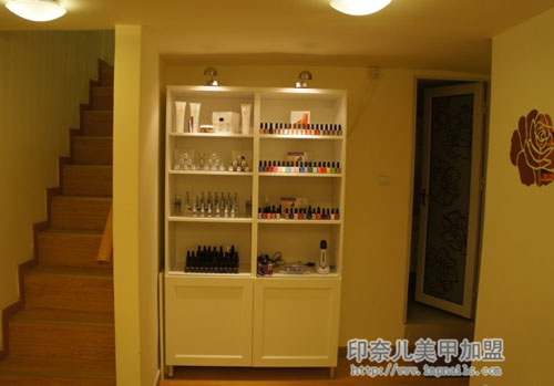 美甲店商品陈列