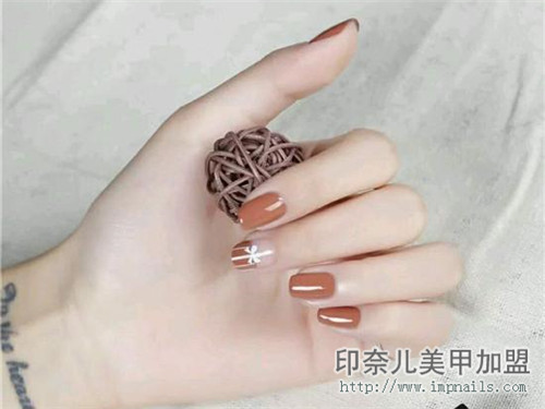 焦糖色,秋冬美甲,美甲款式,时尚美甲,个性美甲,印奈儿 焦糖色,秋冬美甲,美甲款式,时尚美甲,个性美甲,印奈儿