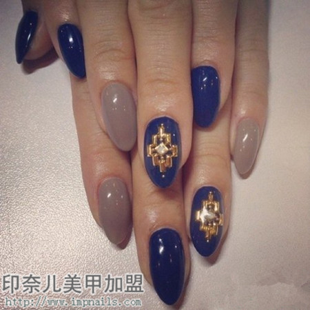 优雅淑女风美甲图片