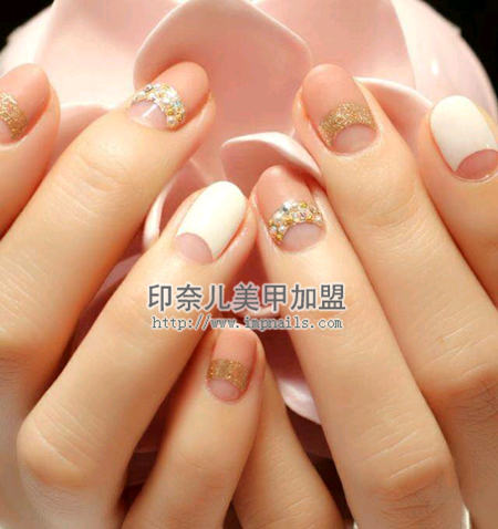 优雅时尚美甲图片