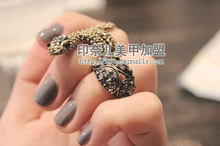 优雅时尚美甲图片