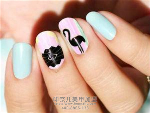 美甲加盟,美甲培训,美甲图片,美甲教程美甲狂魔戚薇教你如何做ins爆红火烈鸟个性美甲 美甲加盟,美甲培训,美甲图片,美甲教程美甲狂魔戚薇教你如何做ins爆红火烈鸟个性美甲