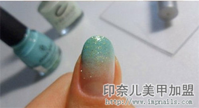 渐变薄荷绿美甲教程