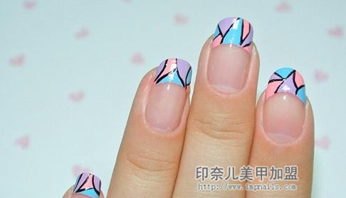 如何DIY美甲