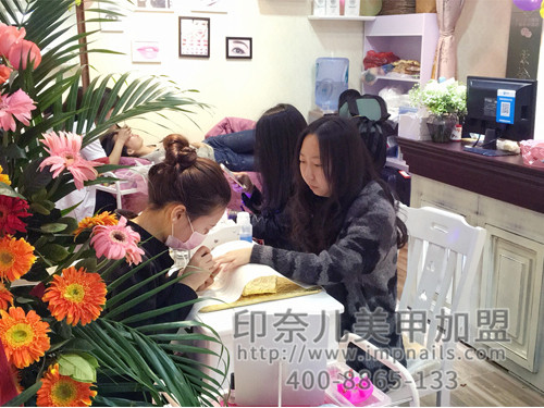 美甲加盟店,开美甲店,美甲店加盟,加盟实景图 美甲加盟店,开美甲店,美甲店加盟,加盟实景图